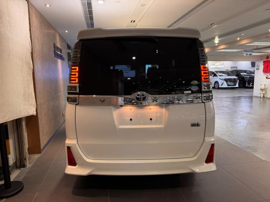 Voxy Hybrid ZS 煌版 - Image 11